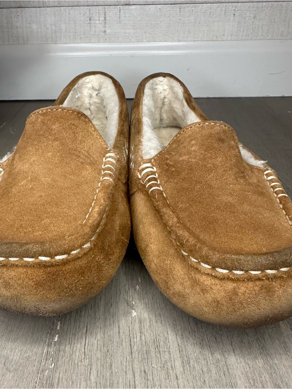 Ugg Ansley Slipper Color: Chestnut
Women’s size 7 - Picture 6 of 12